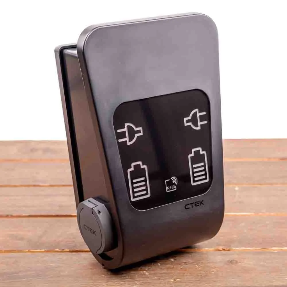 Chargestorm Connected CC3 - Dubbele Outlet - 3 fase 32A - 22kW från CTEK – produktbild