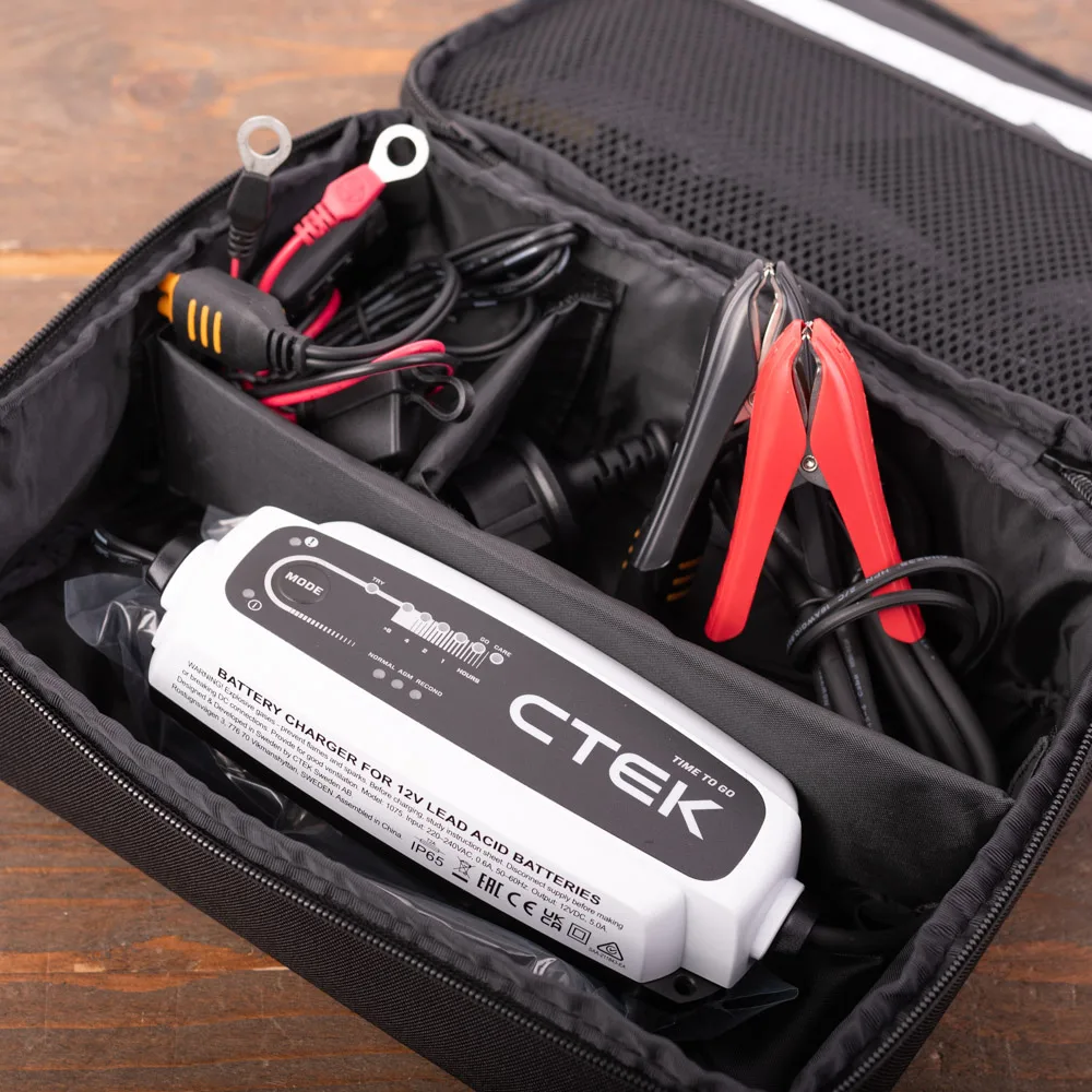 CT5 TIME TO GO - Met Opbergkoffer, Indicator Eyelets en Bumper van CTEK – productfoto