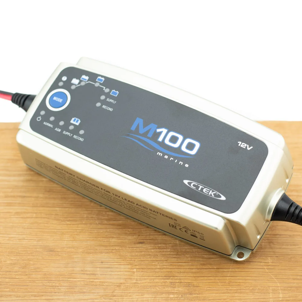 M100 (12V / 7A) van CTEK – productfoto