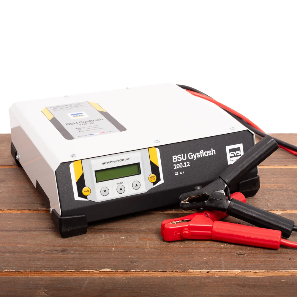 acculader met voeding GYSFLASH 100.12 HF 2.5M van GYS – productfoto