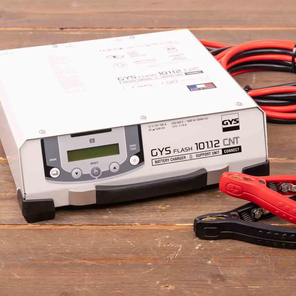 acculader met voeding GYSFLASH 101.12 CNT 5M van GYS – productfoto