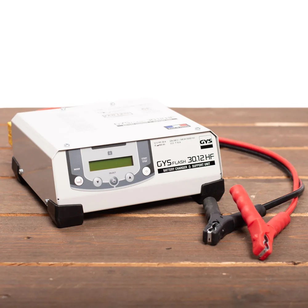 acculader met voeding GYSFLASH 30.12 HF von GYS – Produktfoto