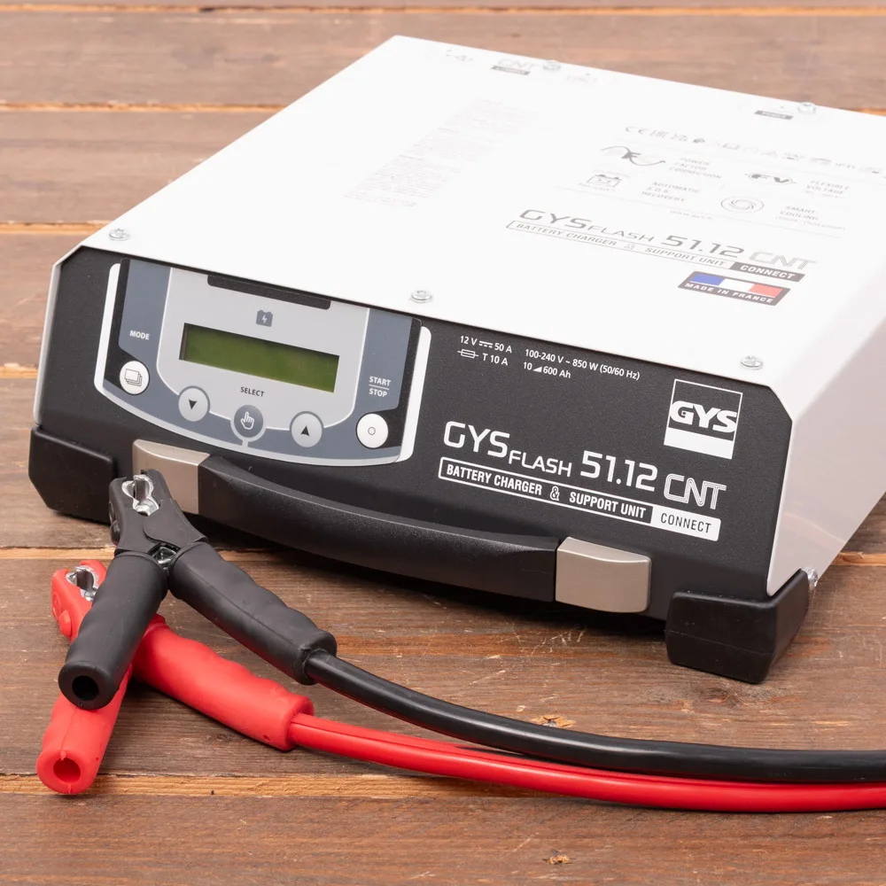acculader met voeding GYSFLASH 51.12 CNT FV 2,5M von GYS – Produktfoto