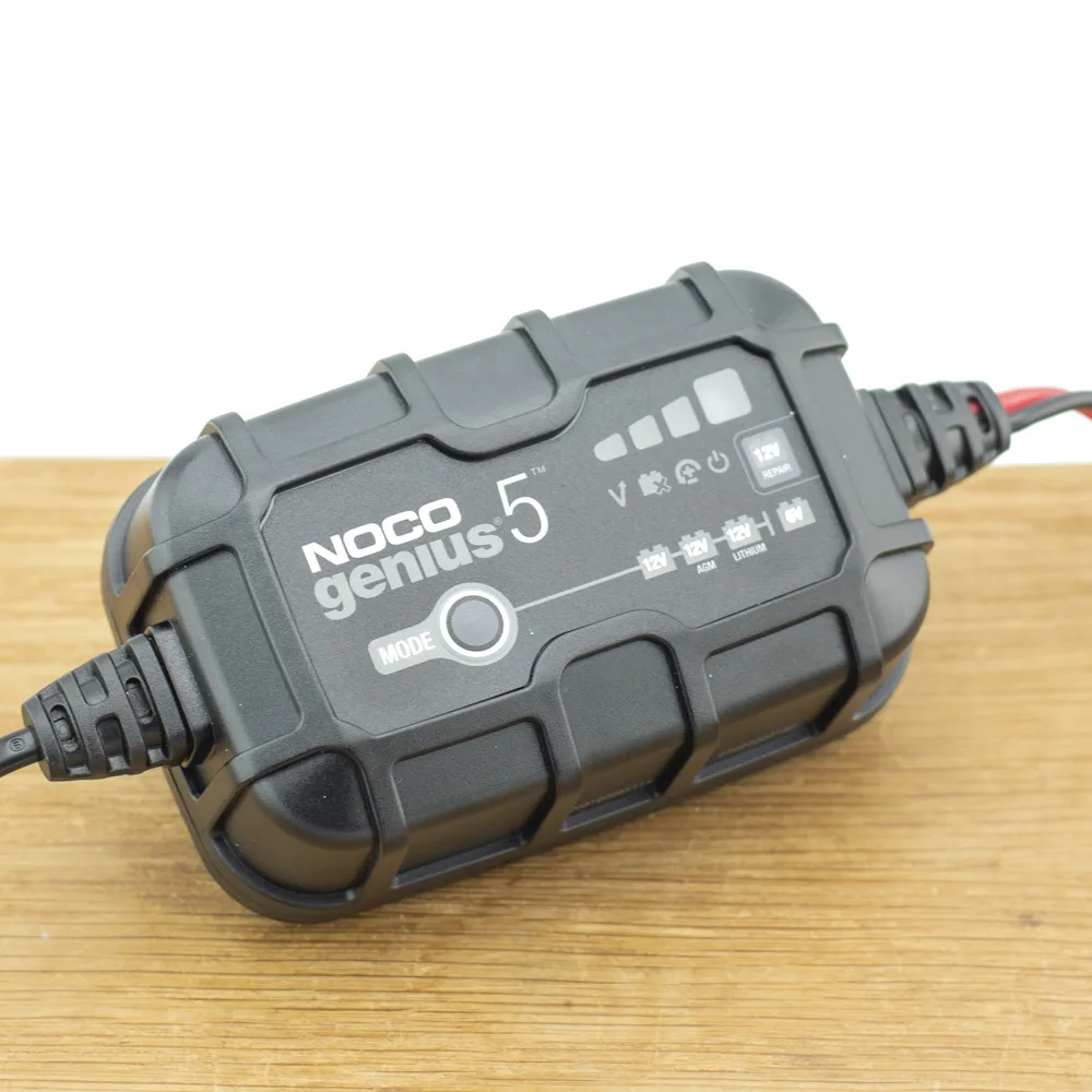 5 Acculader/ Druppellader van NOCO – productfoto