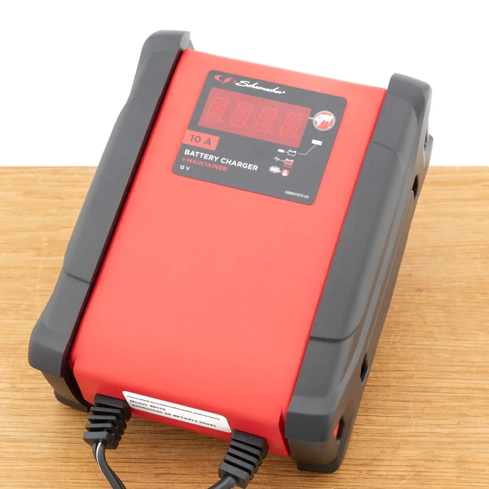 SPI10 12V 10A Automatische Acculader van Schumacher – productfoto