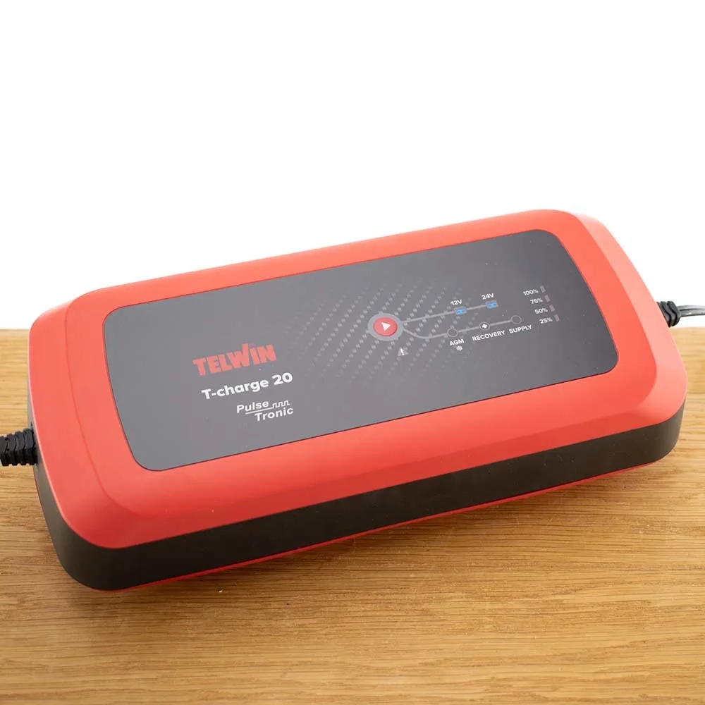 druppellader T-Charge 20 | 12V + 24V van Telwin – productfoto